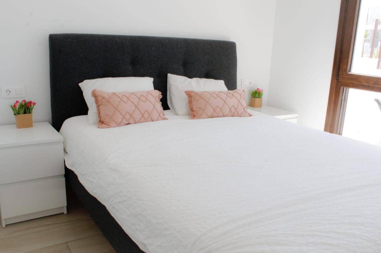 Beautiful Condo In Laguna Beach Resort Overlooking Laguna Rosa In Torrevieja With 2 Bedrooms And 2 Bathrooms Exterior photo